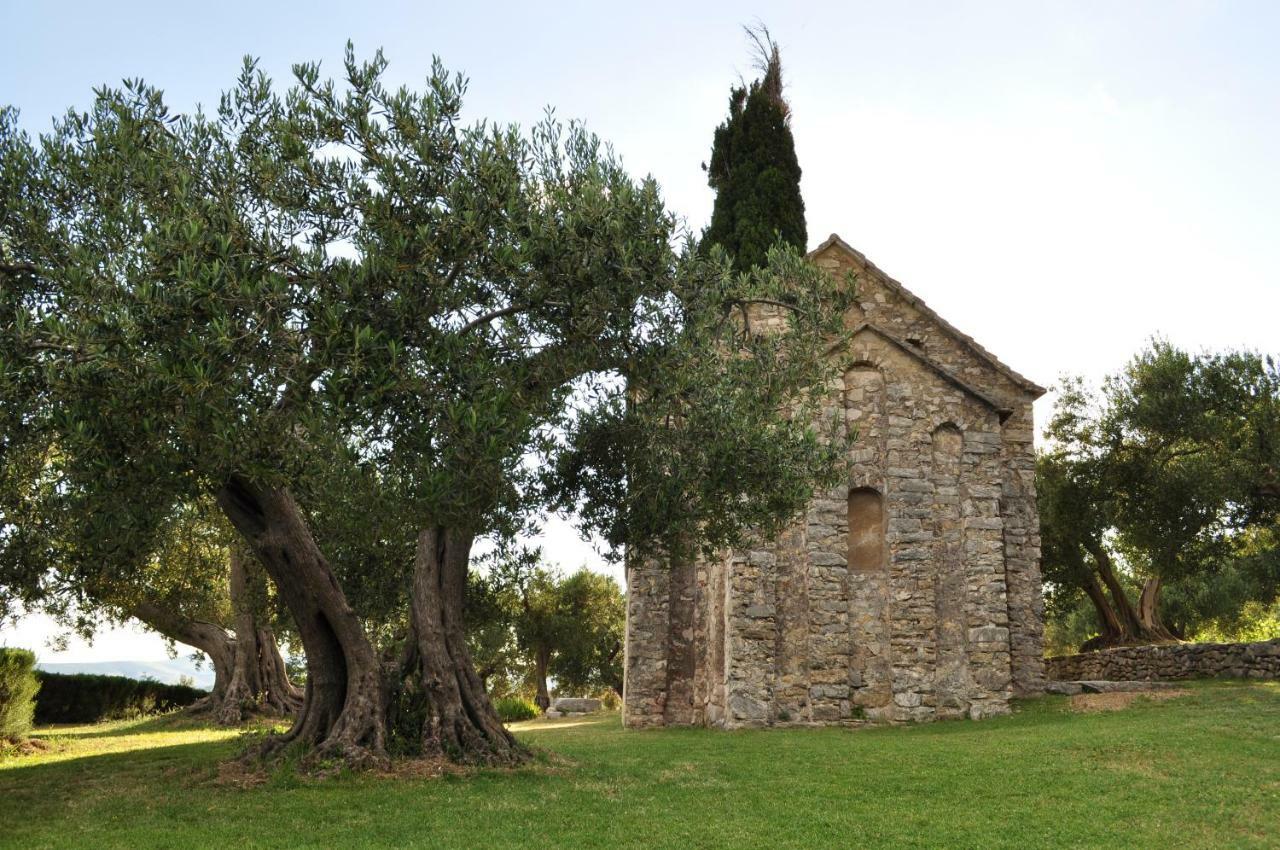 Ujakovic * Kastela