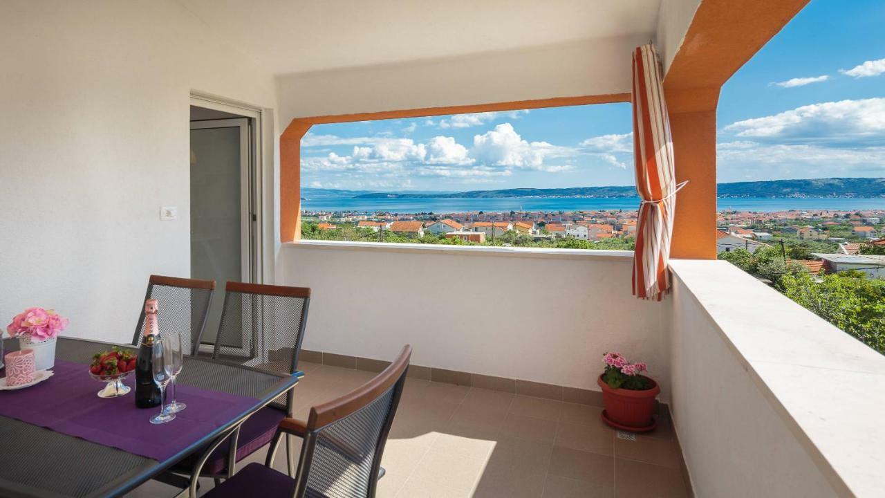 Apartment Ujakovic Kastela